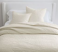 Open Box: Belgian Flax Linen Handcrafted Quilt, Twin/Twin XL - Classic Ivory