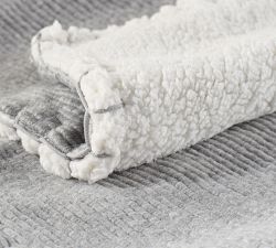 Ribbed Cozy Sherpa Throw