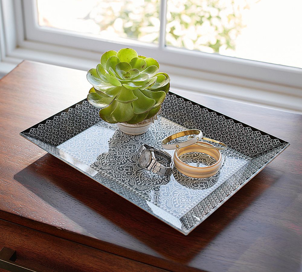 Nori Scarf Tray