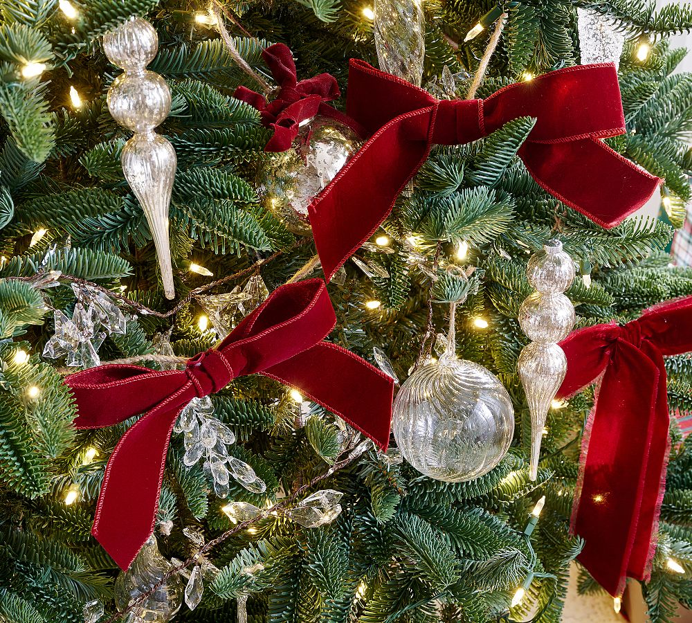 Velvet Bow Garland