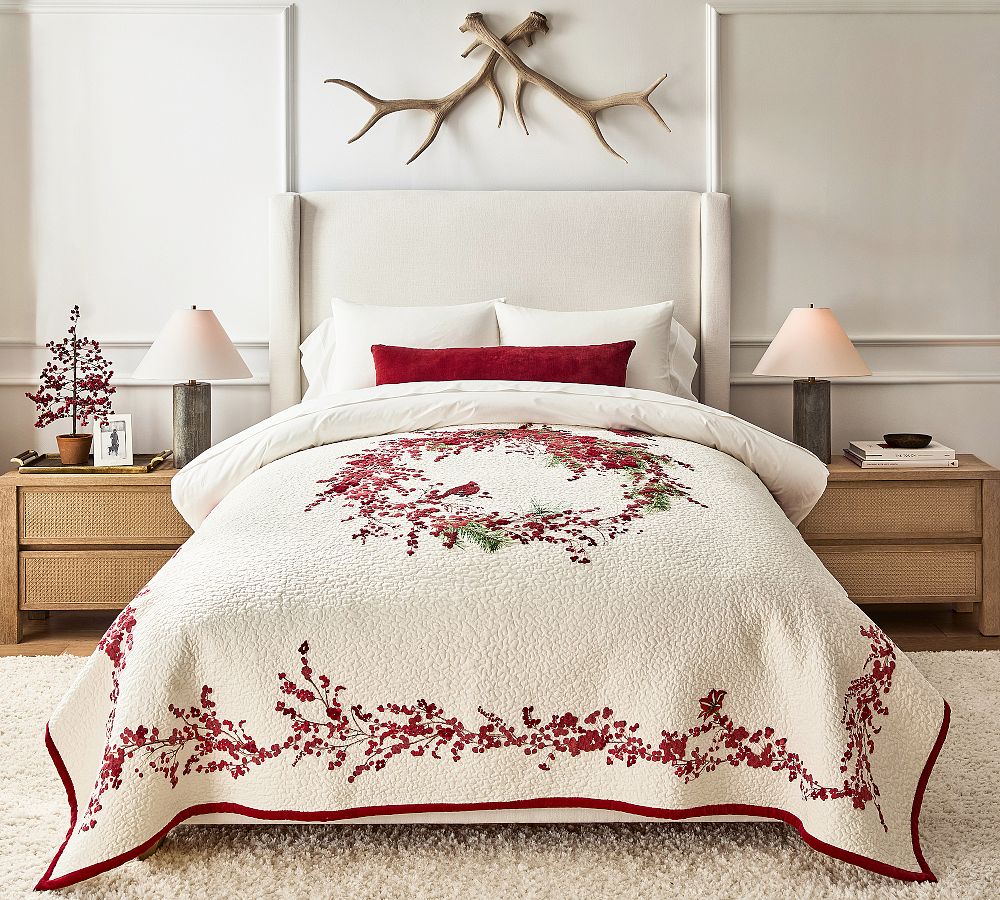 Red Berry Wreath Quilt