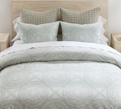 Dot Medallion Reversible Duvet Cover