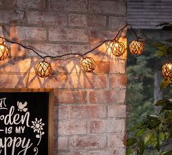 Rattan LED Sphere String Lights