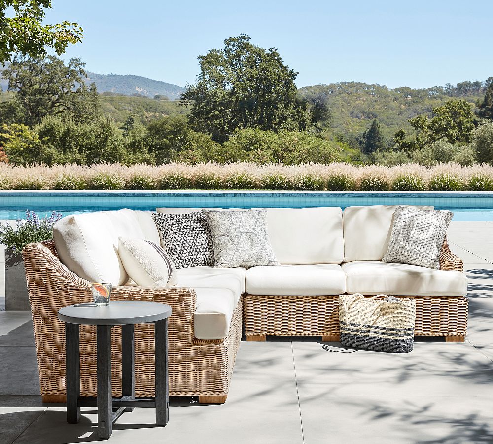 Huntington Wicker 5-Piece Slope Arm Outdoor Sectional (100&quot;)