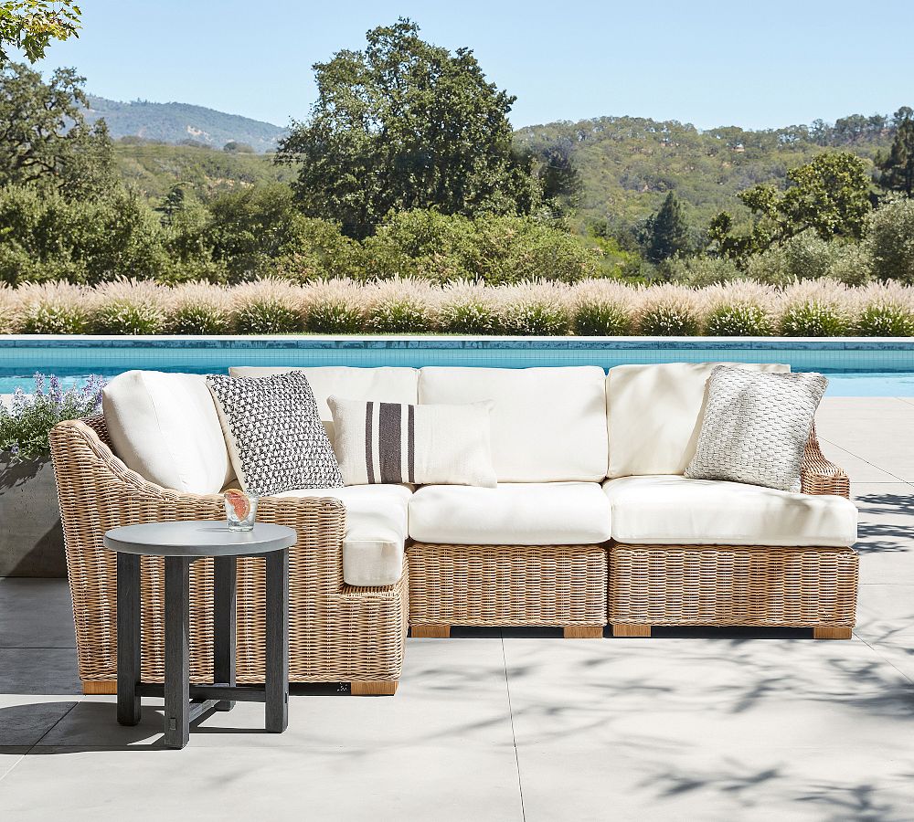 Huntington Wicker 4-Piece Slope Arm Outdoor Sectional (100&quot;)