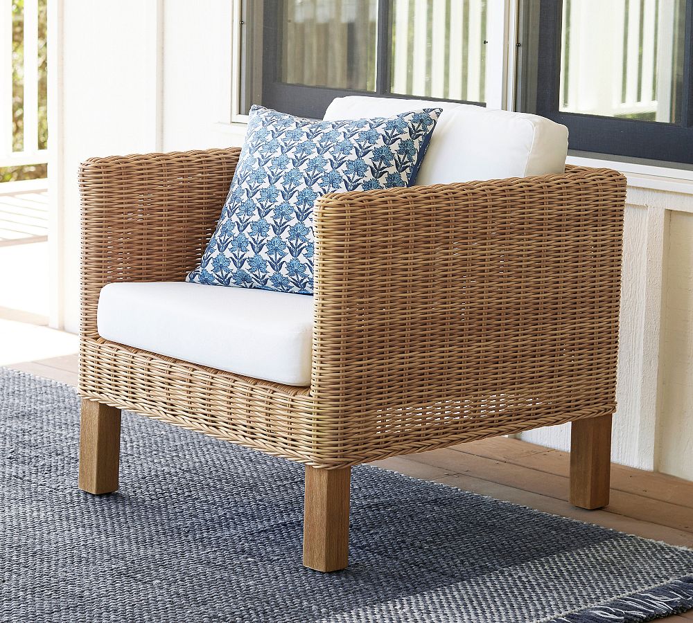 Huntington Petite Square-Arm Outdoor Lounge Chair