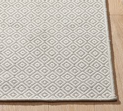 Custom Diamond Dot Synthetic Outdoor Rug