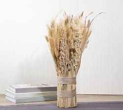 Dried Fall Grain Wheat Stack