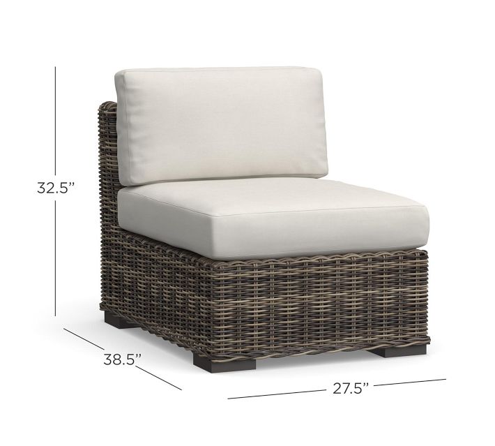 Product dimensions diagram showing chair width, depth, and height.