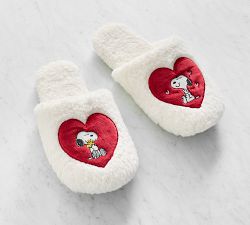 Peanuts Snoopy&#8482; Hearts Slippers