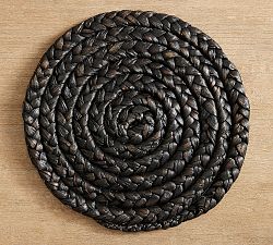 Open Box: Beachcomber Handwoven Round Placemat, Set of 4 - Black