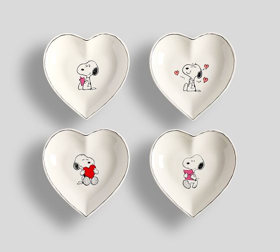 Peanuts Snoopy Hearts Stoneware Appetizer Plates