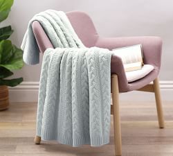 Evette Scented Cable Knit Throw