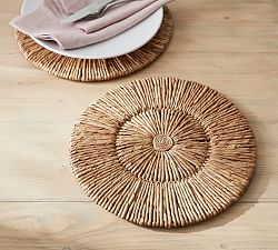 Malibu Handwoven Seagrass Placemat
