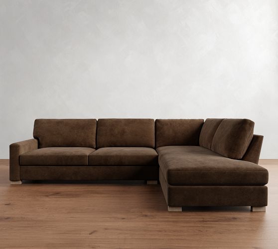 Turner Square Arm Leather Return Bumper Sectional (106"&ndash;125")