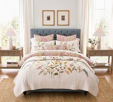 Chesterfield Tufted Upholstered Bed | Pottery Barn