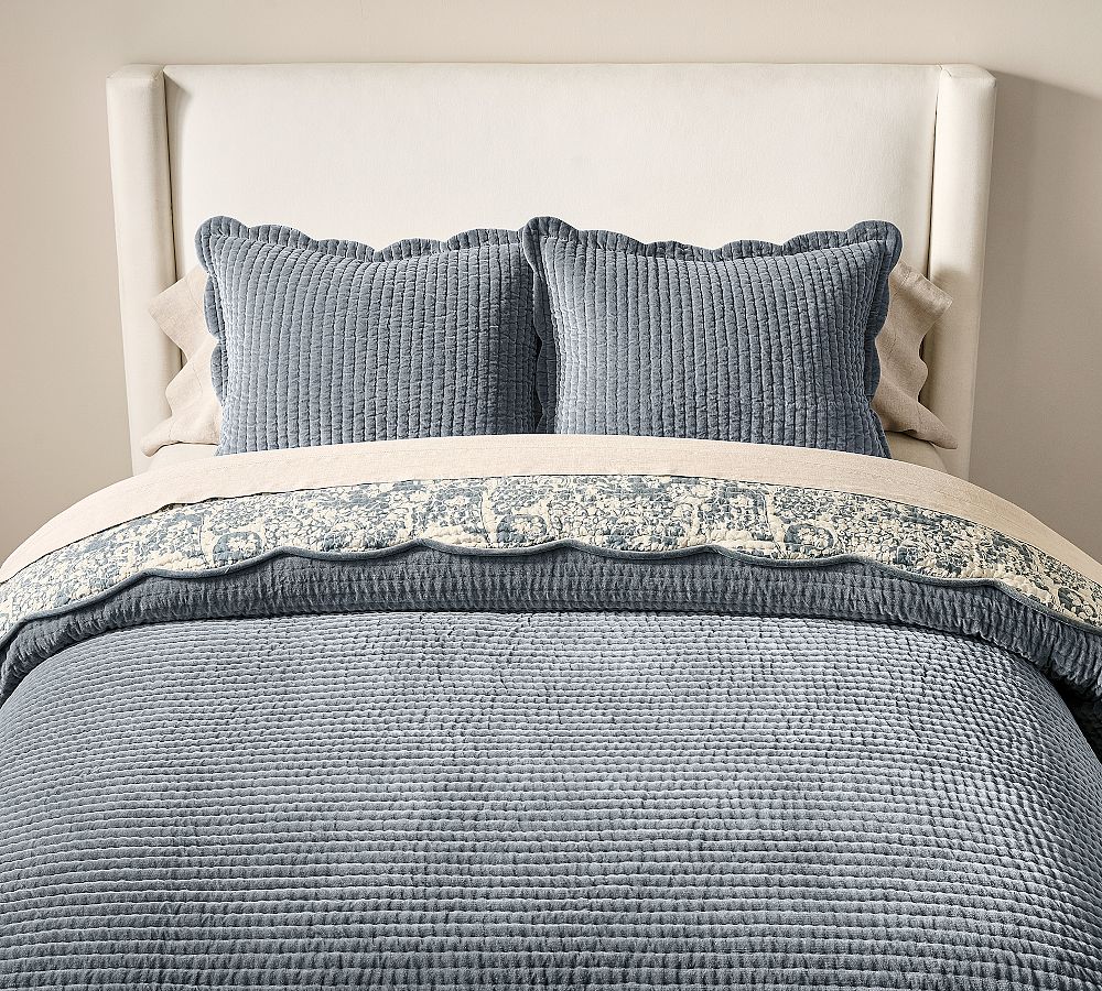 Velvet Scallop Edge Reversible Quilt