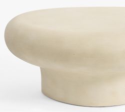 Vila Concrete Round Outdoor Coffee Table (32")