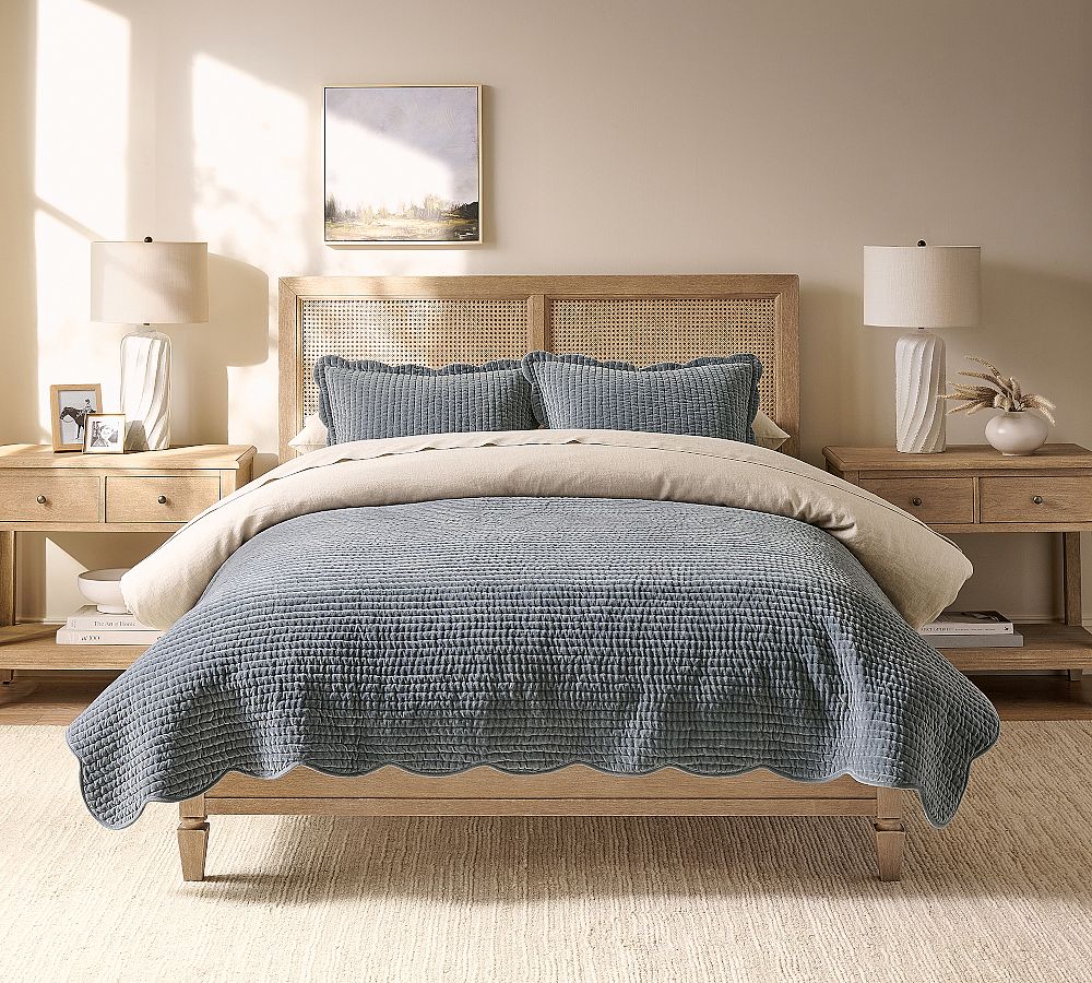 Velvet Scallop Edge Reversible Quilt