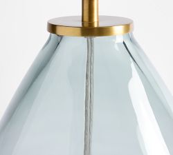 Sullivan Glass Table Lamp (22")