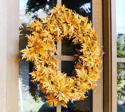 Handcrafted Lit Aspen Wreath &amp; Garland