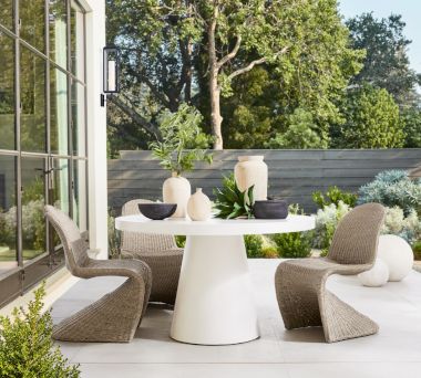 Pomona Encinitas Outdoor Dining