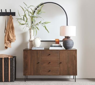 Warren Small Entryway