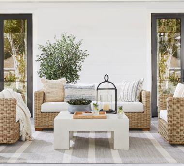 Huntington Pomona Outdoor Lounge