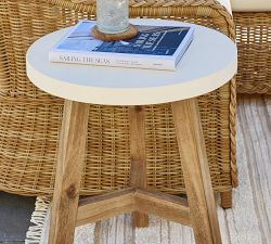 Rustic Farmhouse Concrete-Top Round Outdoor Side Table (20")