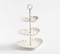 Heirloom Scalloped Heart Stoneware Tiered Stand
