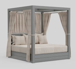 Chance Metal Outdoor Daybed