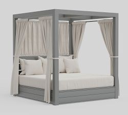 Chance Metal Outdoor Daybed