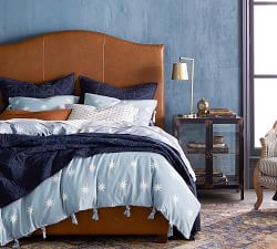 Flynn Metal Nightstand (24")