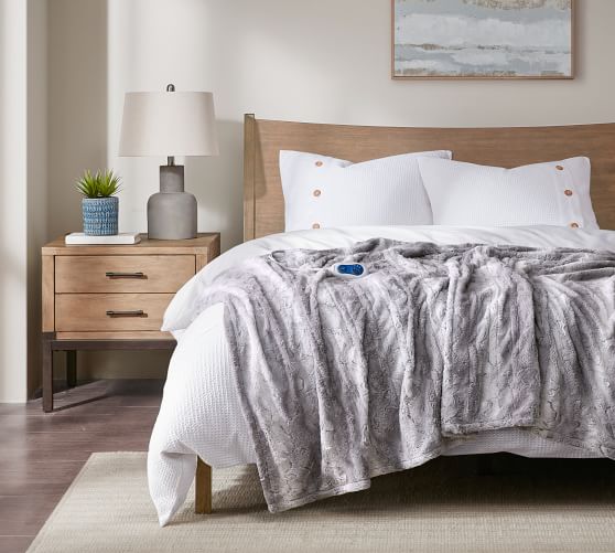 Beautyrest Heated Oversized Faux Fur Throw - Thumbnail 3