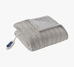 Beautyrest® Heated Faux Fur Throw
