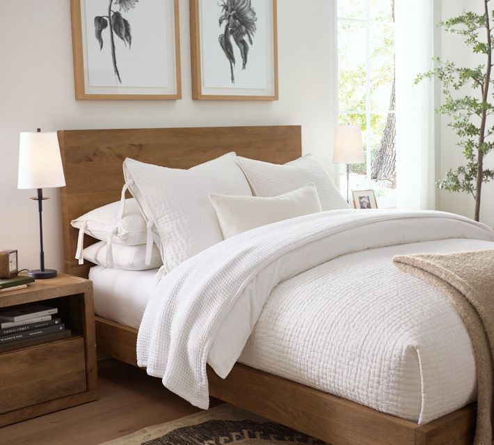 Waffle Weave Blanket | Pottery Barn display picture 1