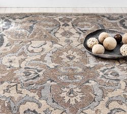 Nolan Wool Persian-Style Rug