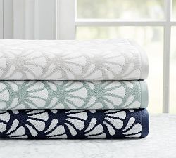 Madelyn Organic Jacquard Towel