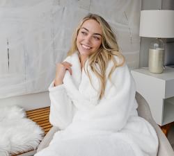 Gravity X Modernist Weighted Fleece Robe