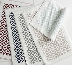 Hailey Jacquard Bath Mat