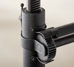 Pittsburgh Crank Standing Desk (48")