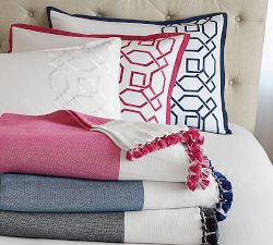 Pom Pom Stripe Throw