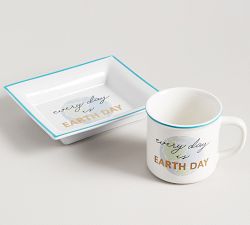 Goods That Give Back Catchall Tray &ndash; FSC Earth Day