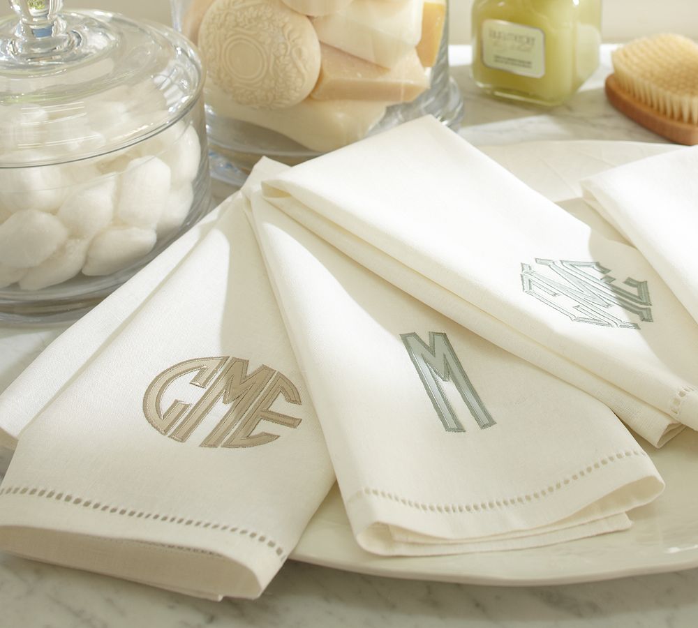 Linen Hemstitch Applique Guest Towel, Set of 2, White with Porcelain Blue Applique