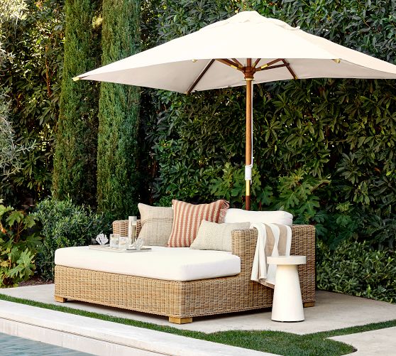 Huntington Wicker Outdoor Daybed