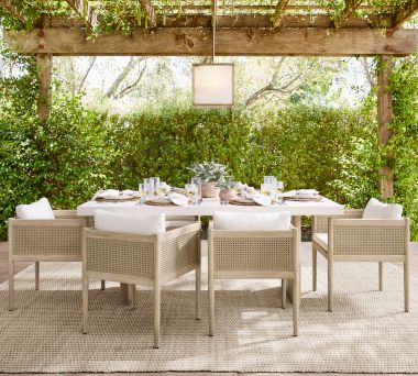 Cayman Marina Outdoor Dining