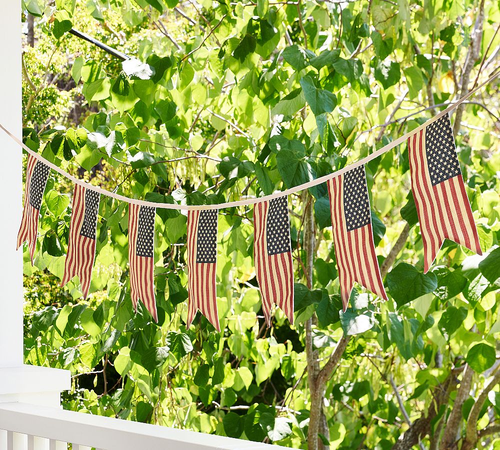Heritage American Flag Garland