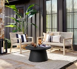 Avila Metal Round Outdoor Coffee Table (32")