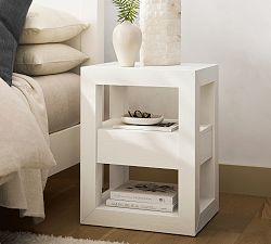 Dillon Mini Nightstand (20")