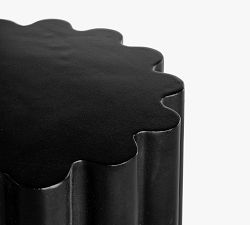 Ruby Round Accent Table (15")